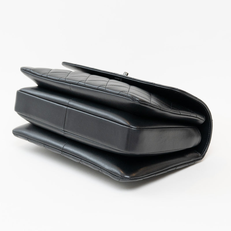 Pre-Loved Chanel™ Black Grained Quilted Leather Large Trendy Bag