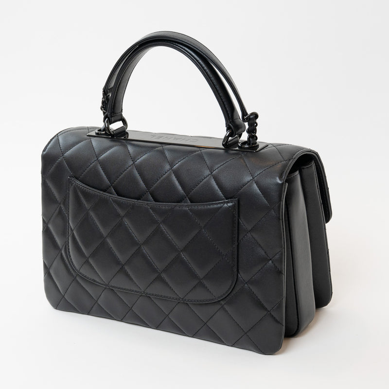 Pre-Loved Chanel™ Black Grained Quilted Leather Large Trendy Bag