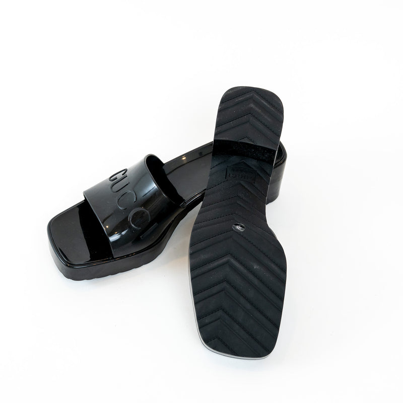 Gucci Black Embossed Block Heel Sandals Size 39