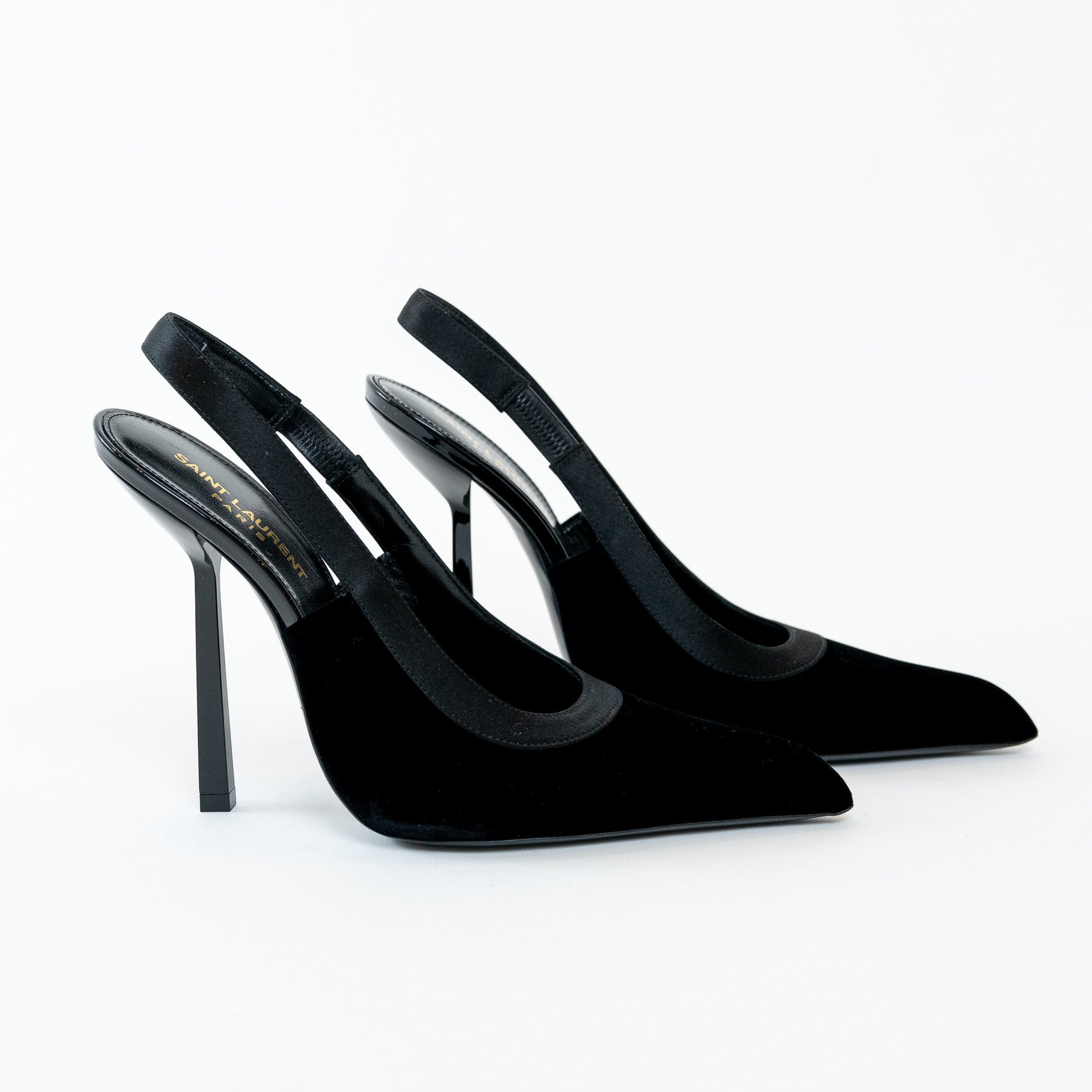 SAINT LAURENT SL405 001 未使用 Saint Laurent Opyum Pumps in Nero & Transparent | FWRD