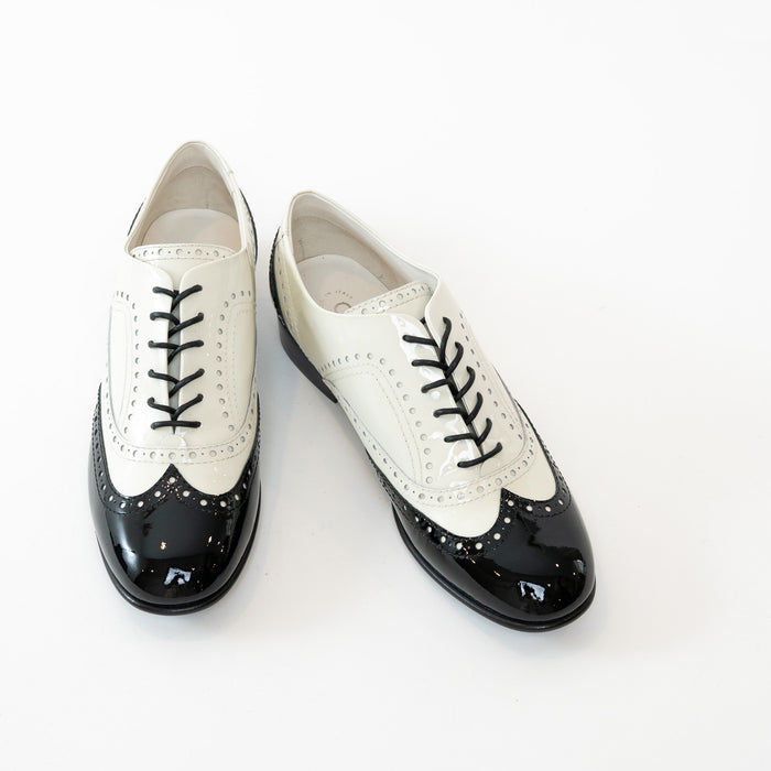 Pre-Loved Chanel™ White and Black Patent Leather Loafers Size 38.5