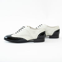 Pre-Loved Chanel™ White and Black Patent Leather Loafers Size 38.5