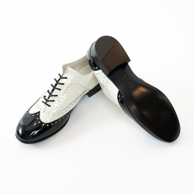 Pre-Loved Chanel™ White and Black Patent Leather Loafers Size 38.5