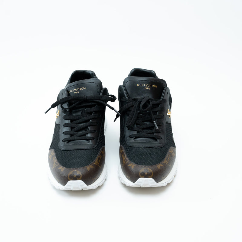 Louis Vuitton Black Mesh/Monogram Low Top Sneakers Approx. Size 9