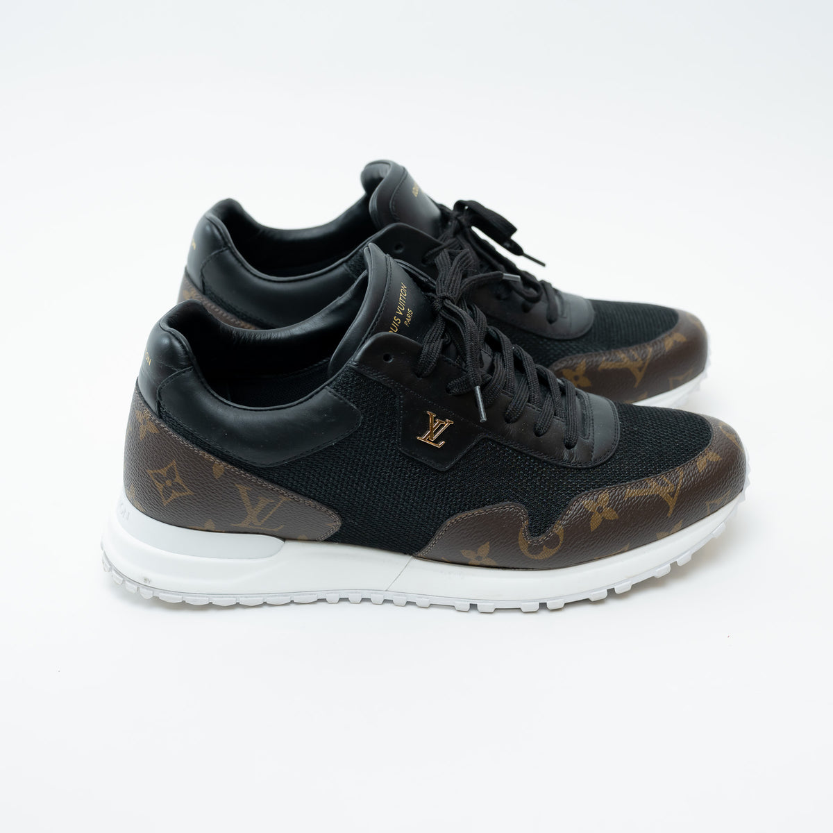 Louis Vuitton Black Mesh/Monogram Low Top Sneakers Approx. Size 9