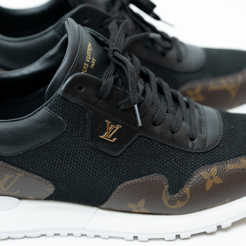 Louis Vuitton Black Mesh/Monogram Low Top Sneakers Approx. Size 9