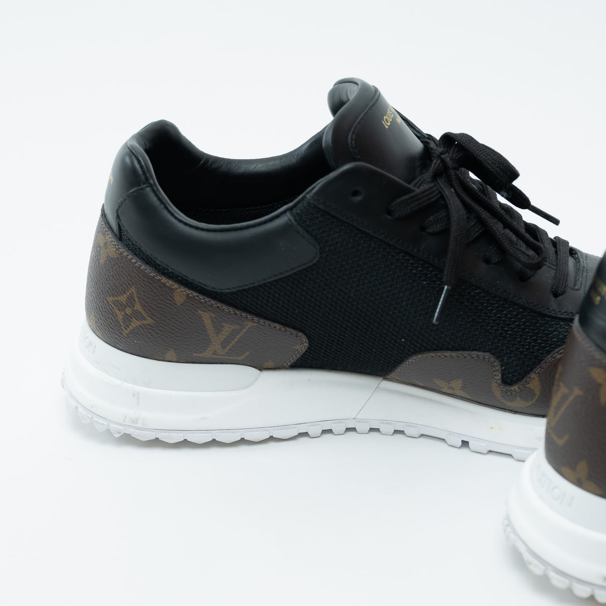 Louis Vuitton Black Mesh/Monogram Low Top Sneakers Approx. Size 9