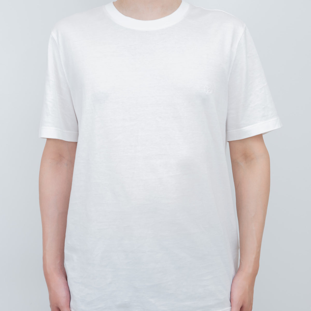 Louis Vuitton White T-Shirt with Embroidered Logo Size XL