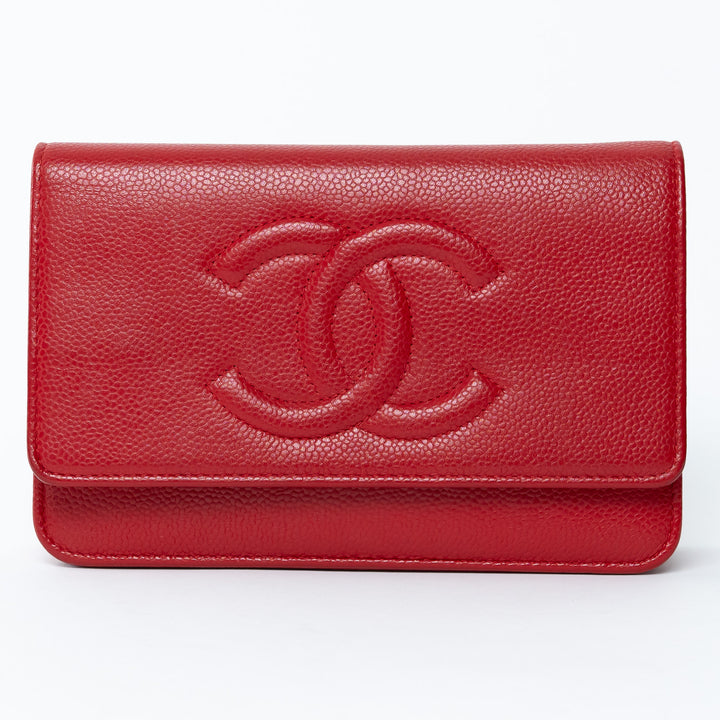 Chanel wallet on chain in red