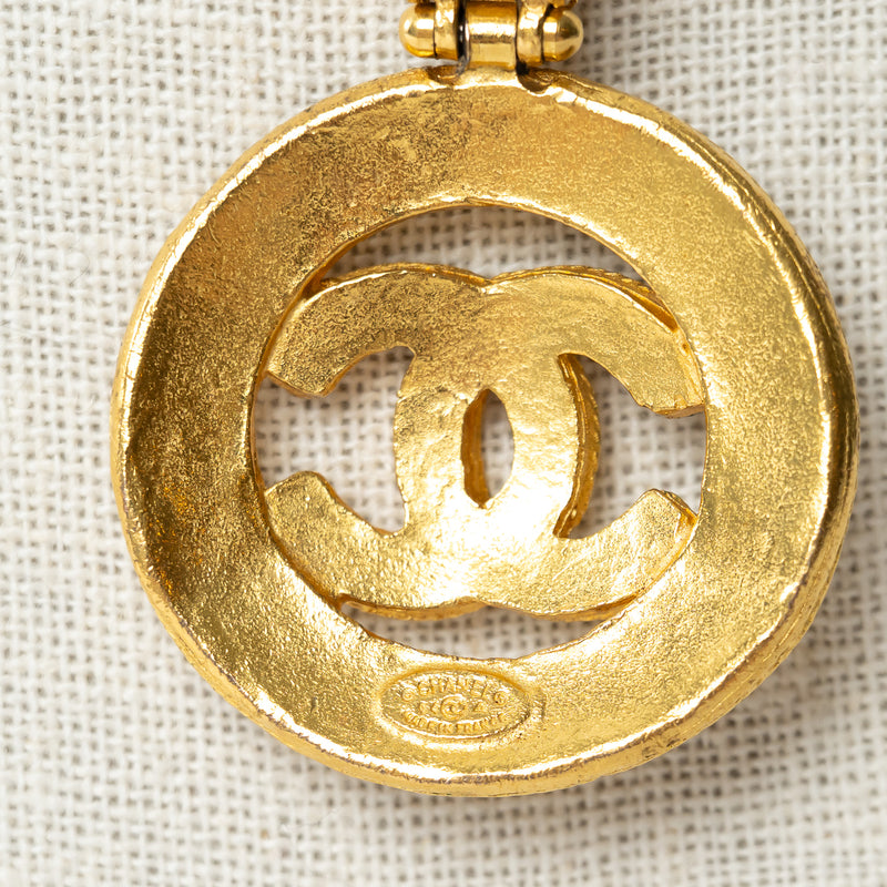 Pre-Loved Chanel™ Faux Gold Necklace with Interlocking Logo