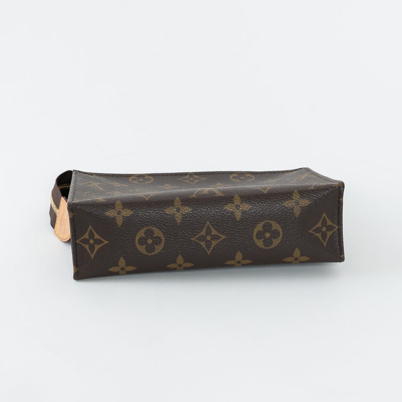 Louis Vuitton Monogram Canvas Toiletry Pouch 19