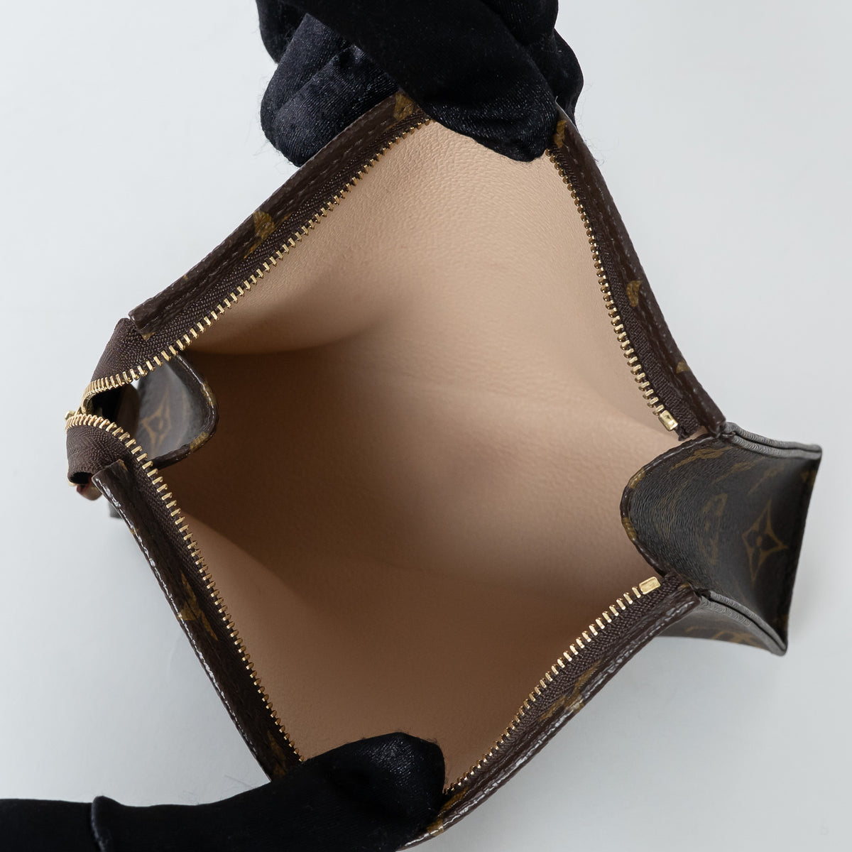 Louis Vuitton Monogram Canvas Toiletry Pouch 19