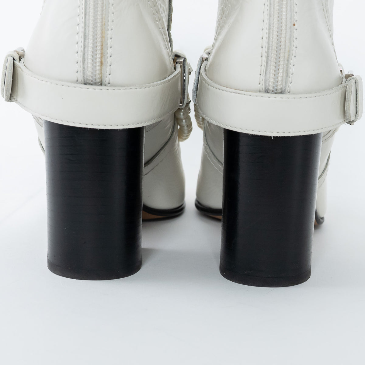 Pre-Loved Chanel™ White Leather Faux Pearl Boots Size 38.5