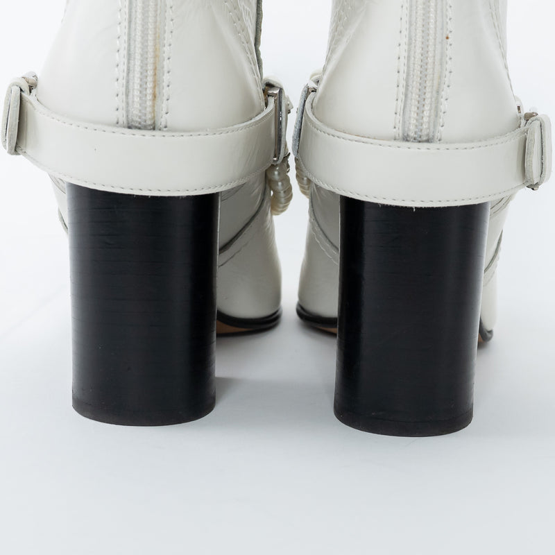 Pre-Loved Chanel™ White Leather Faux Pearl Boots Size 38.5