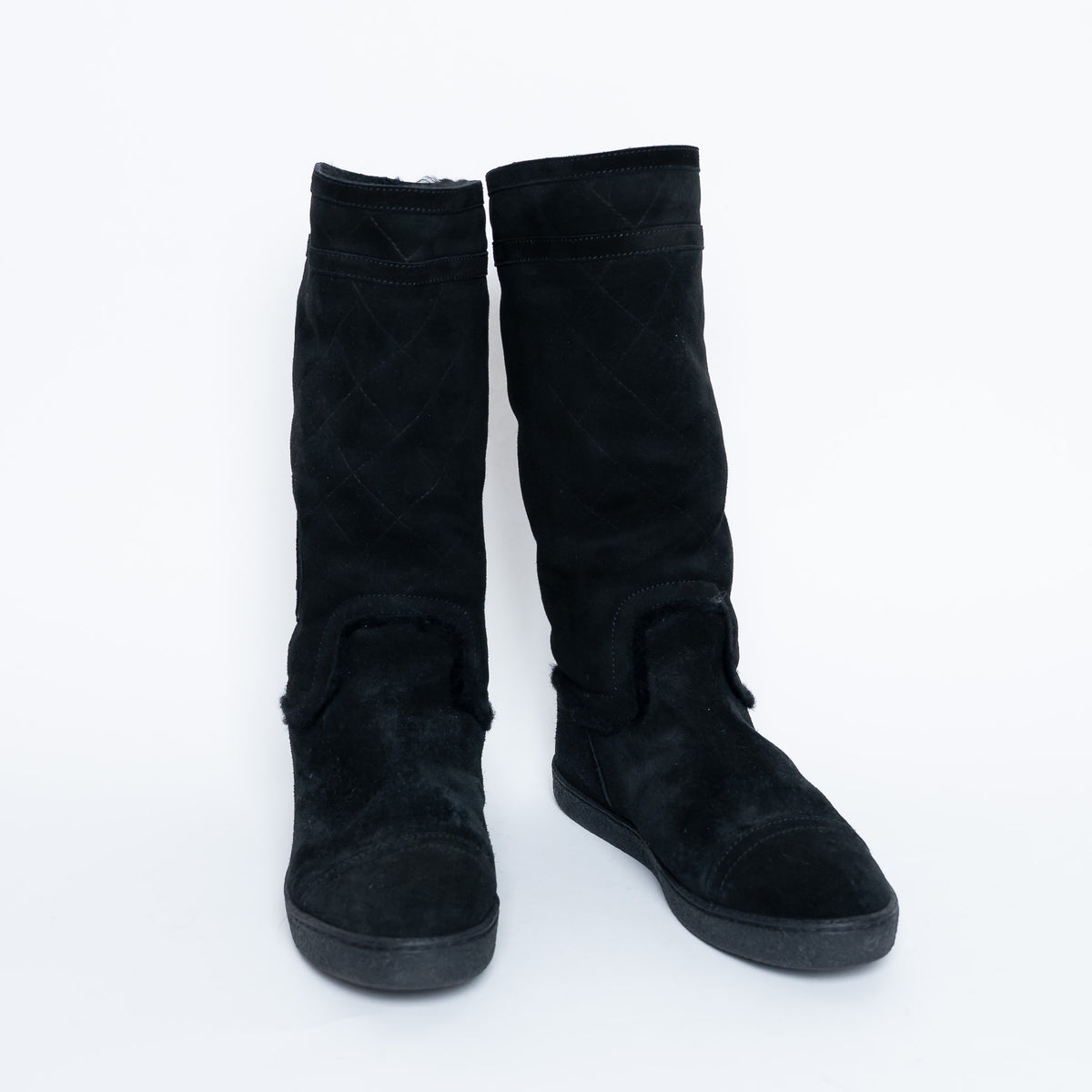 Pre-Loved Chanel™ Black Suede Faux Fur Lined Boots Size 38