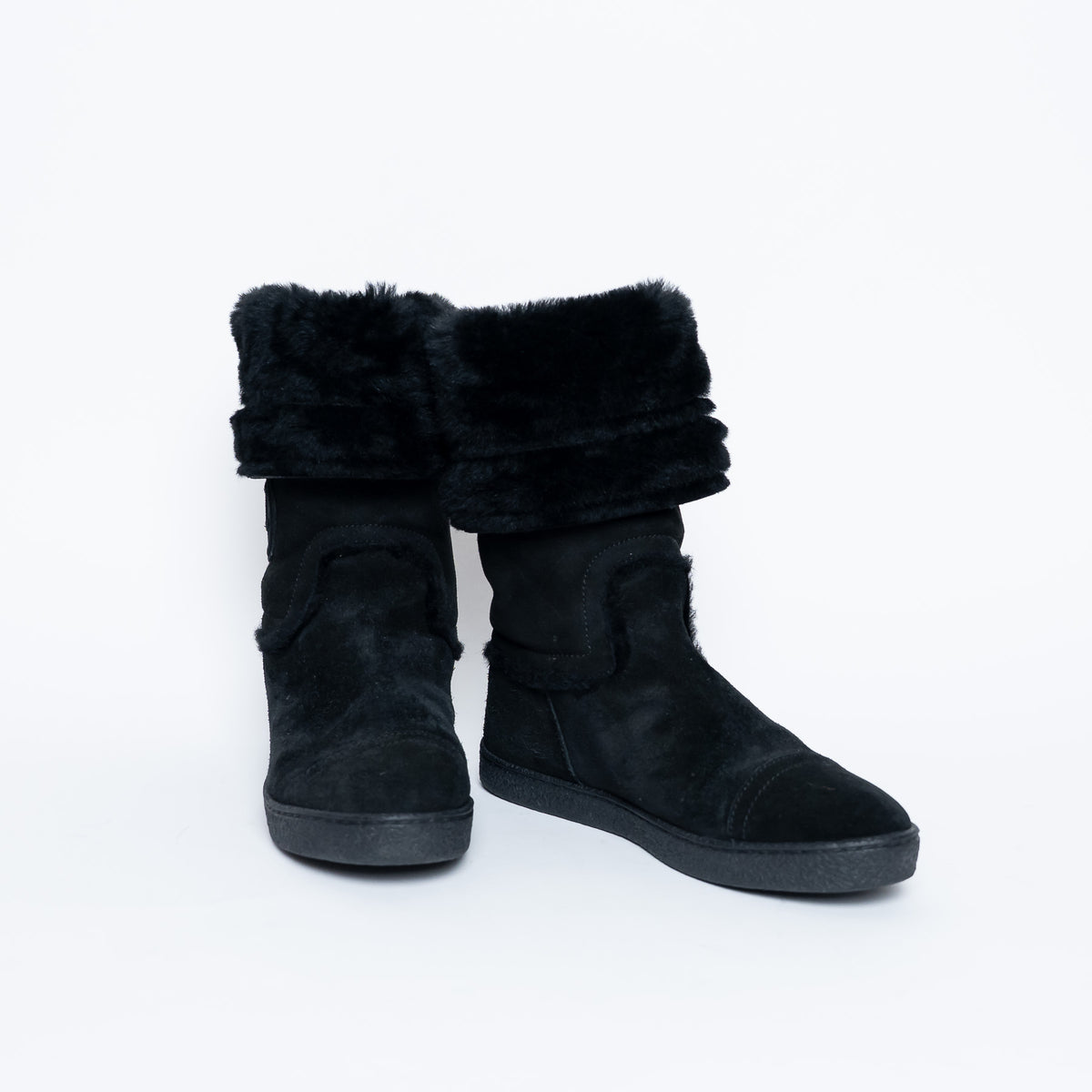 Pre-Loved Chanel™ Black Suede Faux Fur Lined Boots Size 38