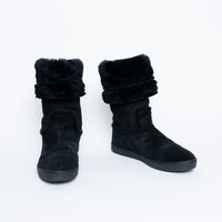 Pre-Loved Chanel™ Black Suede Faux Fur Lined Boots Size 38