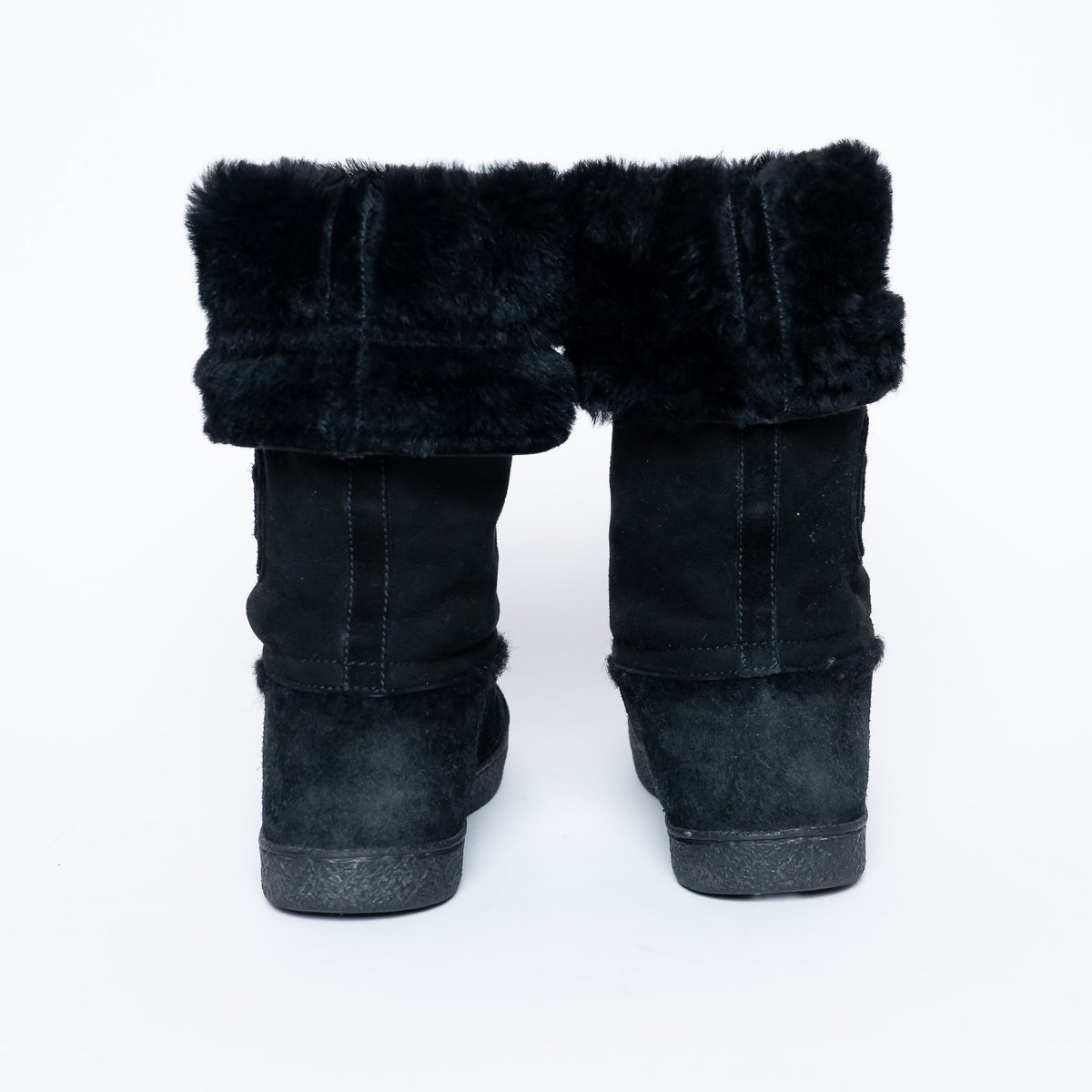 Pre-Loved Chanel™ Black Suede Faux Fur Lined Boots Size 38