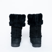 Pre-Loved Chanel™ Black Suede Faux Fur Lined Boots Size 38