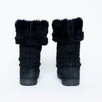 Pre-Loved Chanel™ Black Suede Faux Fur Lined Boots Size 38
