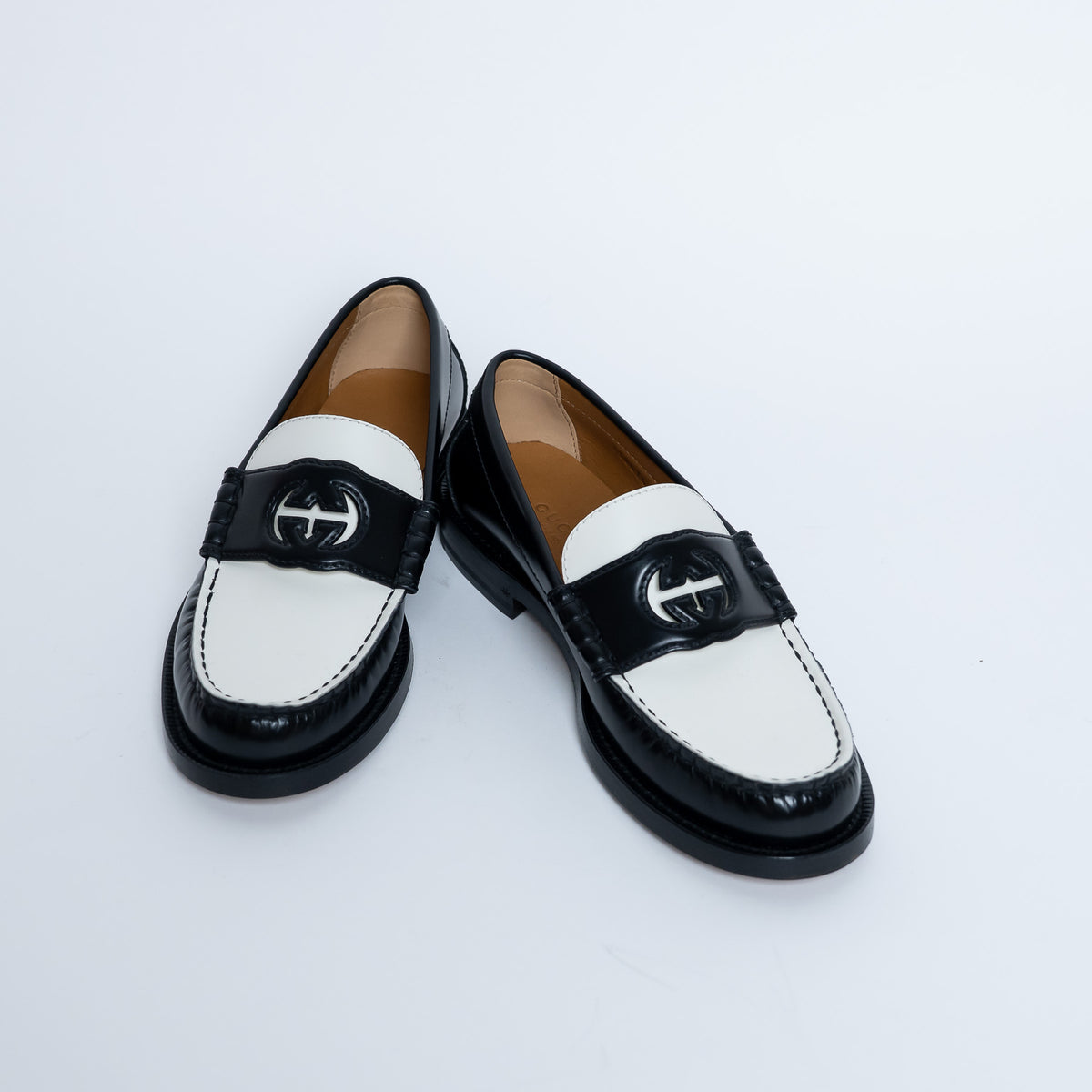 Gucci Black & White Leather Loafers With Logo Cutout Size 35.5