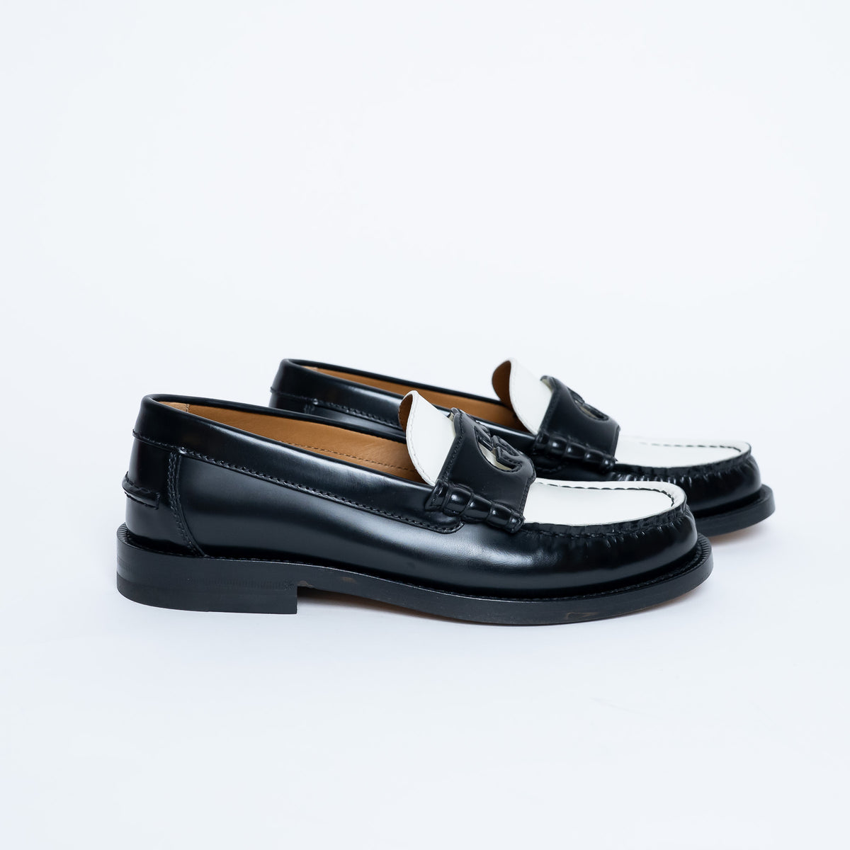 Gucci Black & White Leather Loafers With Logo Cutout Size 35.5