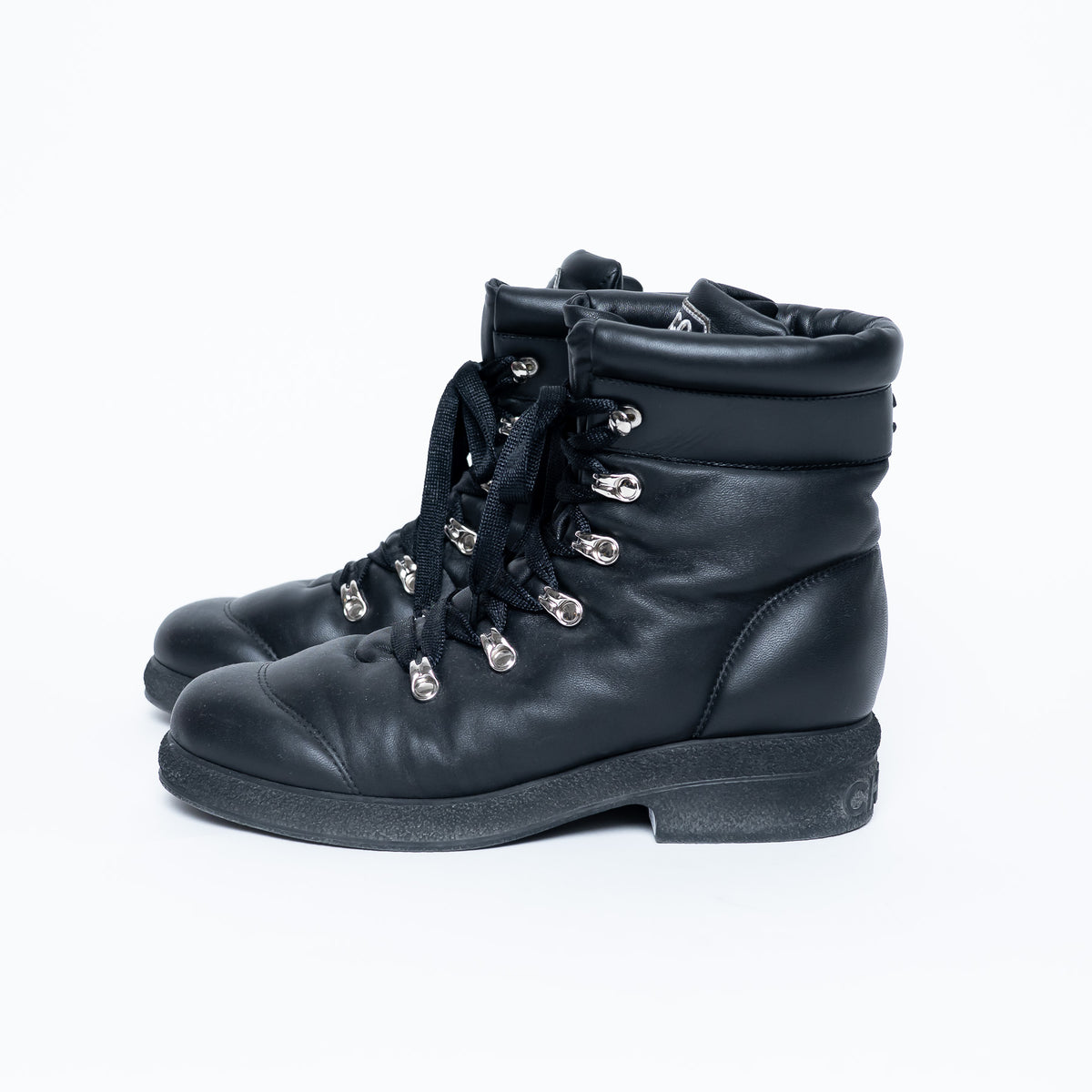 Pre-Loved Chanel™ "Coco Neige" Black Leather Winter Boots Size 38