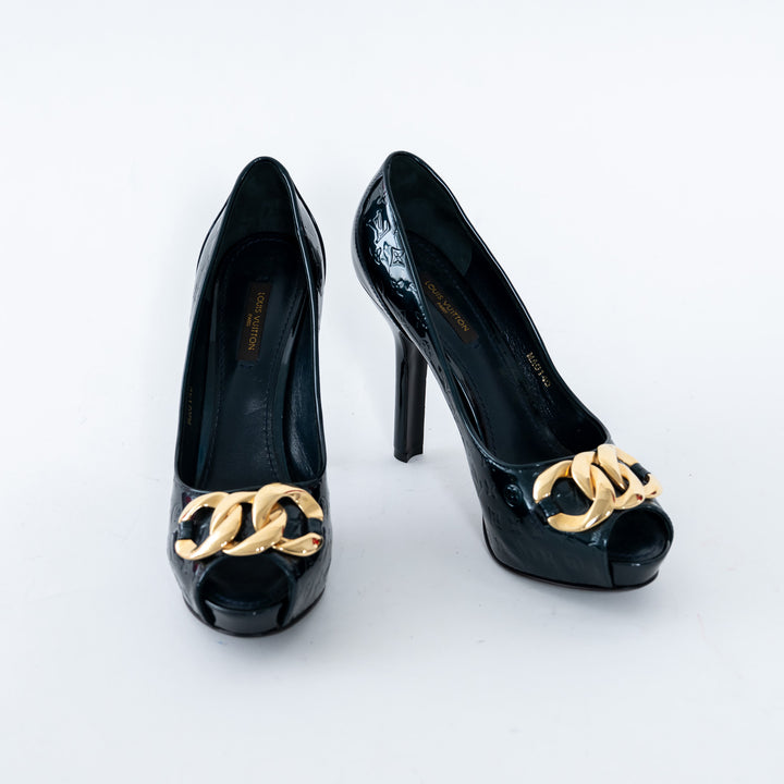 Louis Vuitton Green Patent Monogram Pumps Size 37