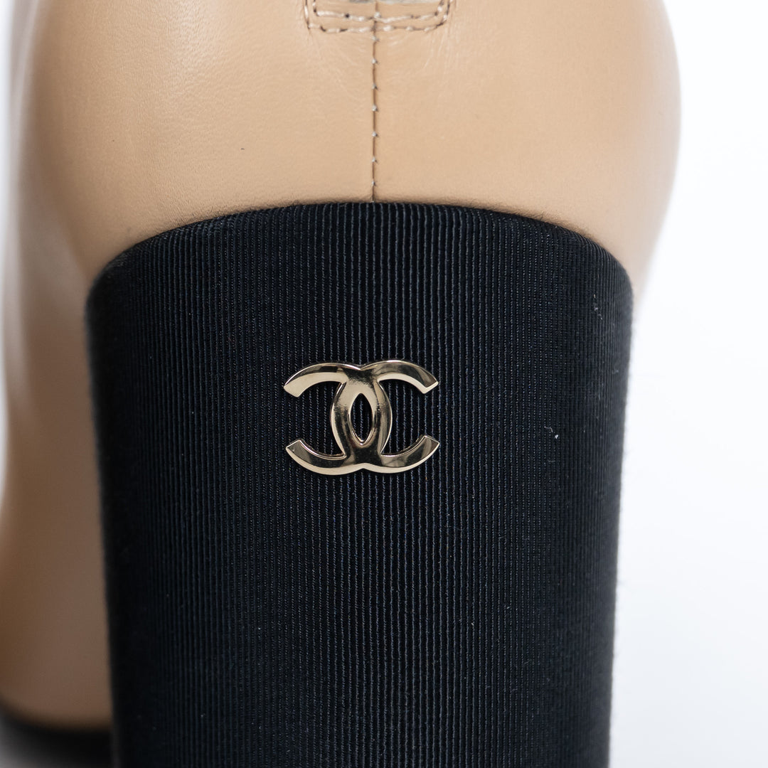 Pre-Loved Chanel™ Block Heel Beige Leather Boots Size 39