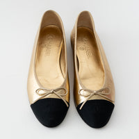Pre-Loved Chanel™ Metallic Gold Laminated Lambskin Leather Ballet Flats Size 39