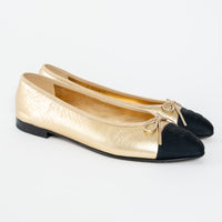Pre-Loved Chanel™ Metallic Gold Laminated Lambskin Leather Ballet Flats Size 39