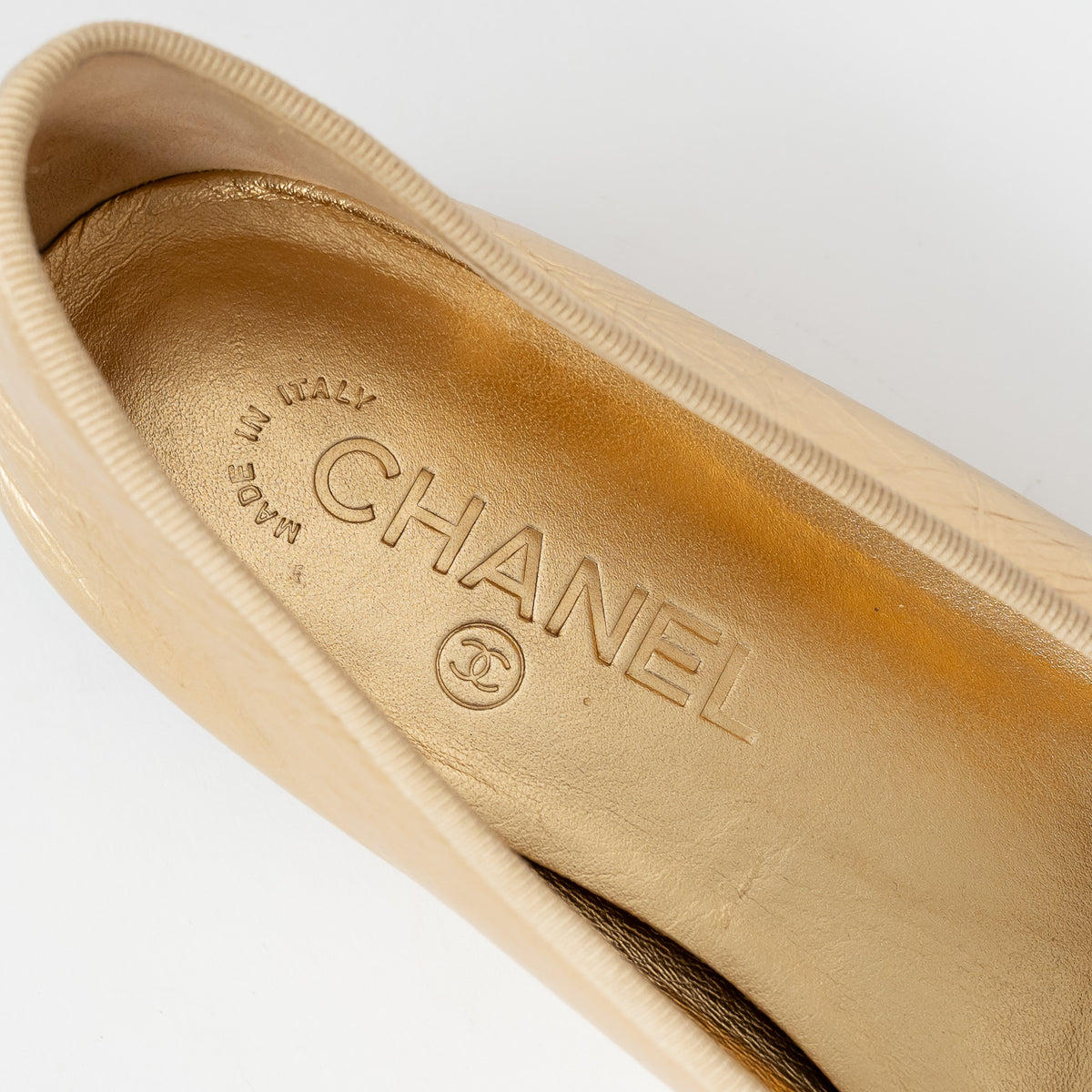 Pre-Loved Chanel™ Metallic Gold Laminated Lambskin Leather Ballet Flats Size 39