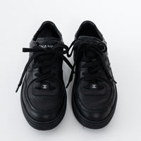 Pre-Loved Chanel™ Black Calfskin Leather Low Top Sneakers Size 35.5