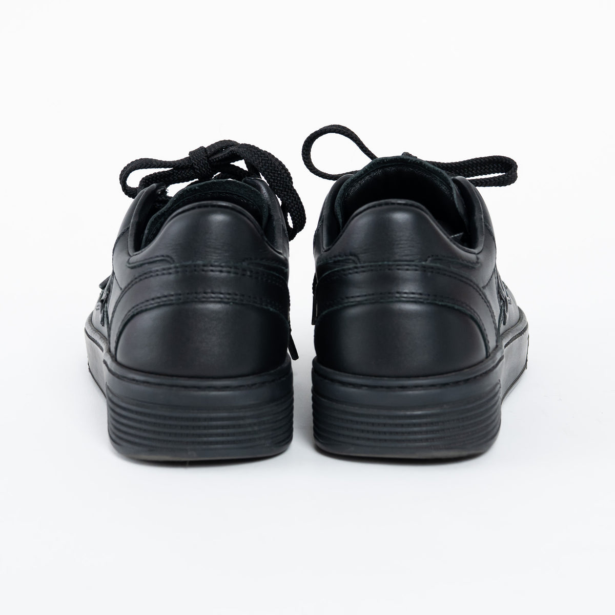 Pre-Loved Chanel™ Black Calfskin Leather Low Top Sneakers Size 35.5