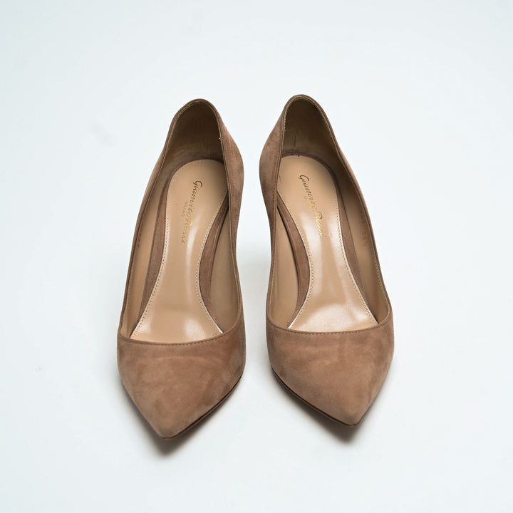 Gianvito Rossi Nude Suede Pointed-Toe Pumps Size 38.5
