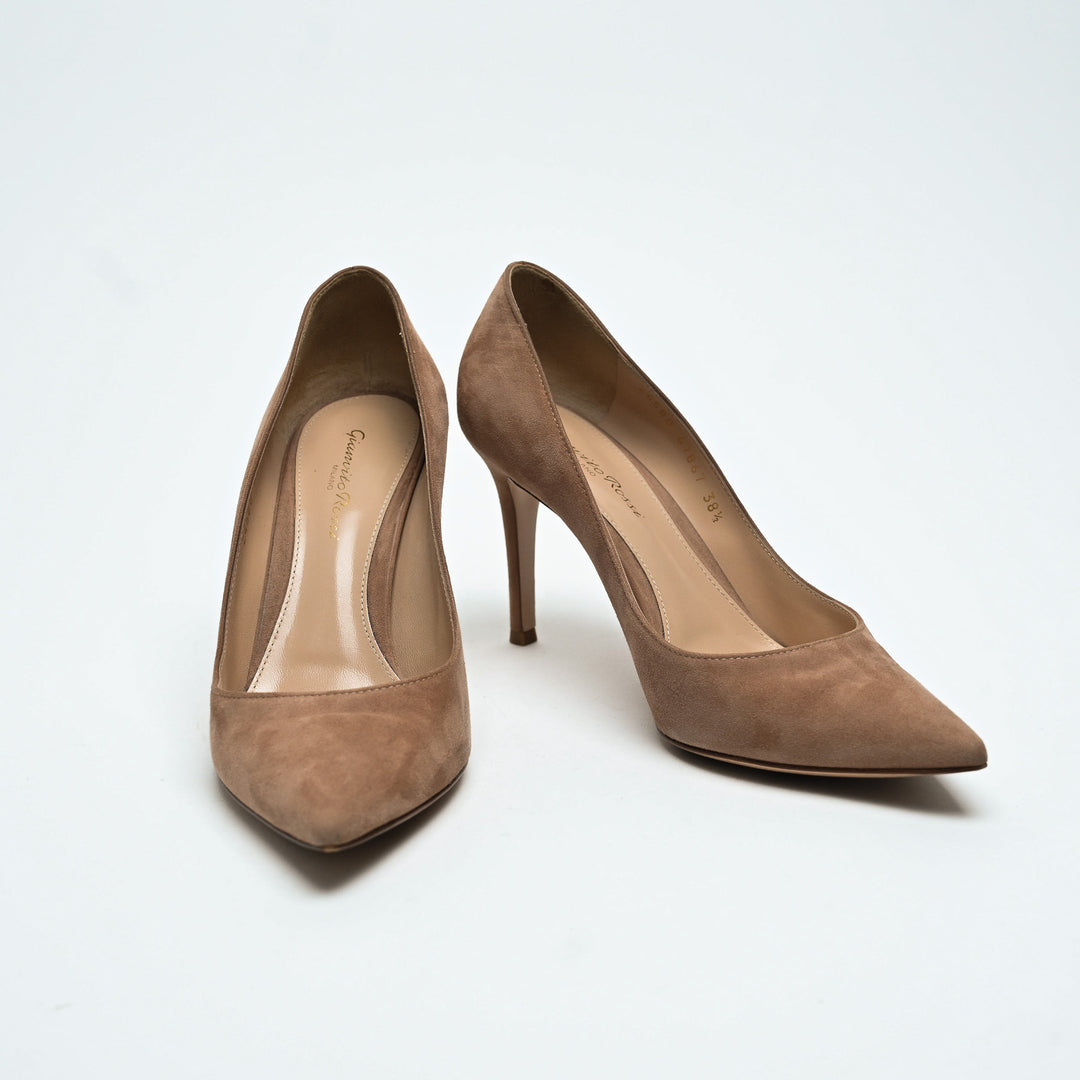 Gianvito Rossi Nude Suede Pointed-Toe Pumps Size 38.5