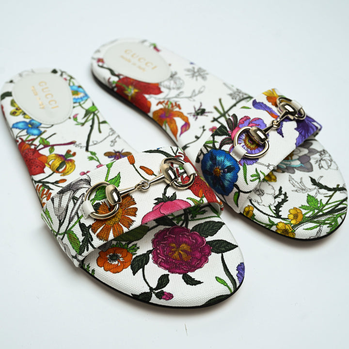 Gucci White Canvas Multicoloured Flora Print Horsebit Flat Sandals Size 39