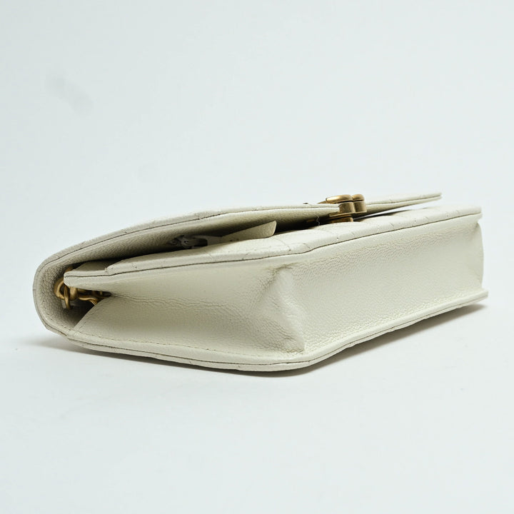 Pre-Loved Chanel™ White Caviar Leather Wallet On Chain