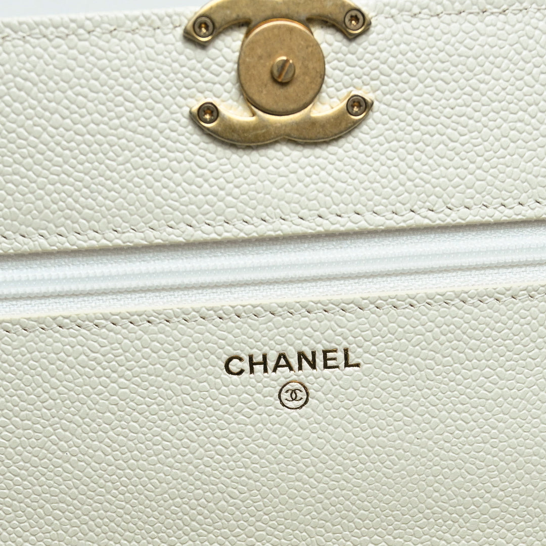 Pre-Loved Chanel™ White Caviar Leather Wallet On Chain