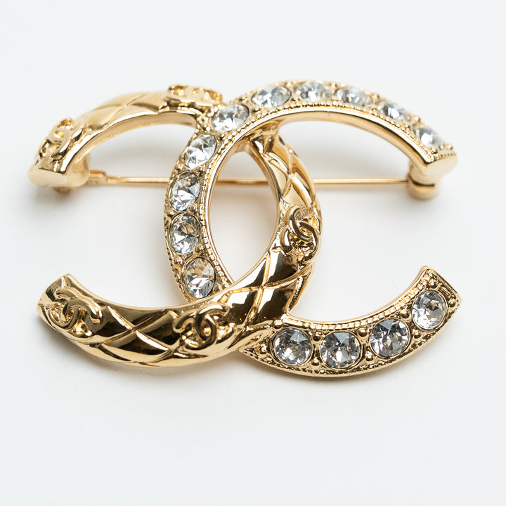 Pre-Loved Chanel™ Gold-Tone Crystal Embellished Interlocking Logo Brooch