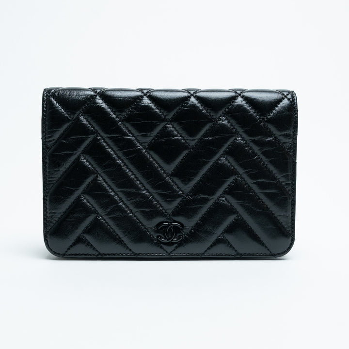 Pre-Loved Chanel™ Black Quilted Aged Lambskin Leather Wallet-On-Chain
