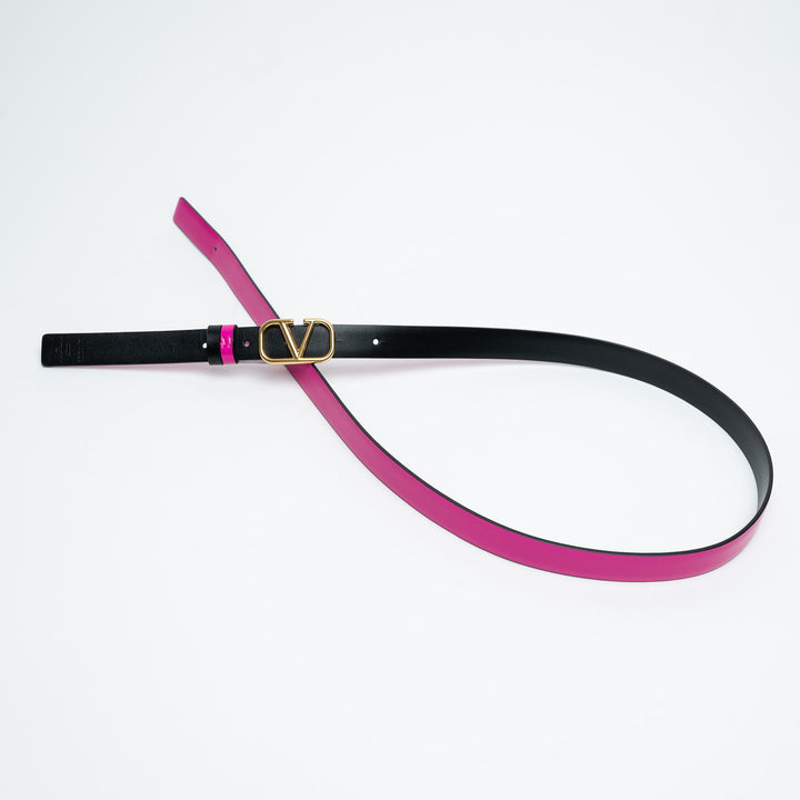 Valentino Garavani VLogo Signature Reversible Belt in Black and Hot Pink Size 85