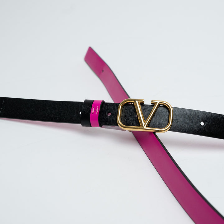Valentino Garavani VLogo Signature Reversible Belt in Black and Hot Pink Size 85