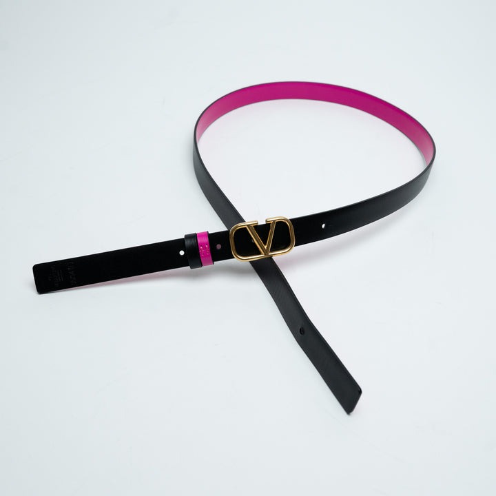 Valentino Garavani VLogo Signature Reversible Belt in Black and Hot Pink Size 85