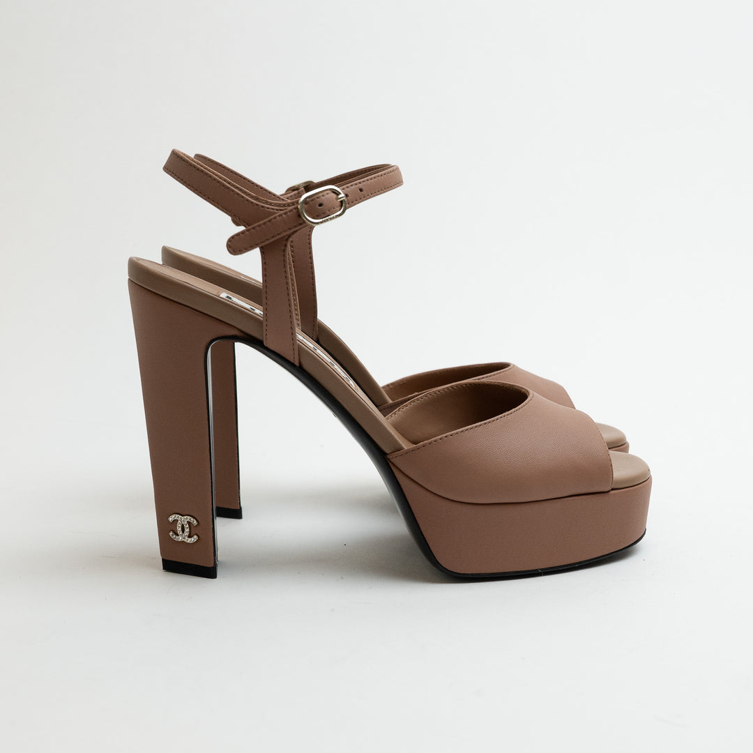 Pre-Loved Chanel™ Beige Leather Platform Block Heel Sandals Size 38