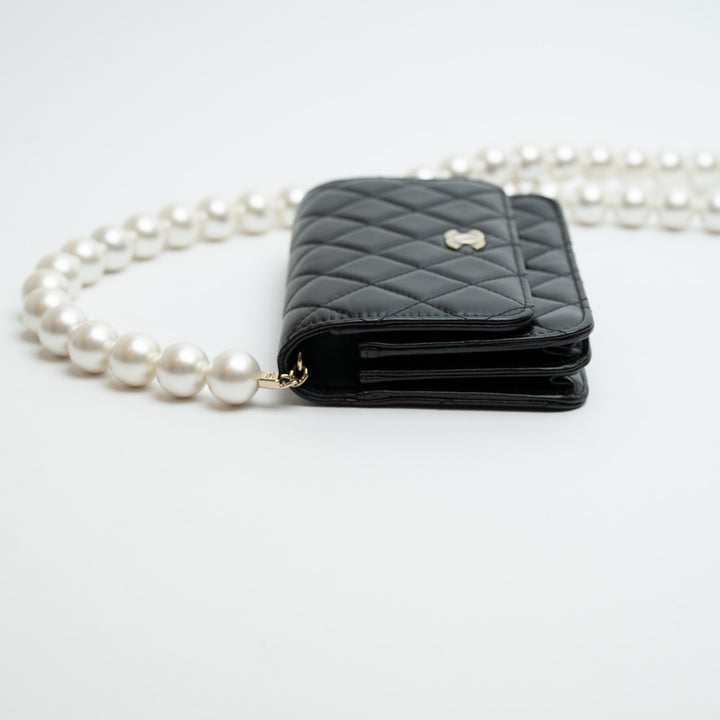 Pre-Loved Chanel™ Black Quilted Lambskin Oversized Pearl Strap Compact Wallet On Chain