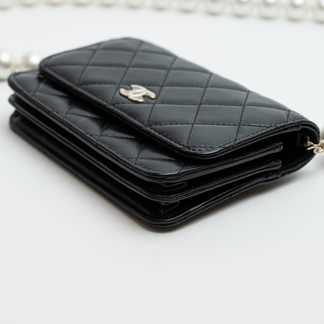 Pre-Loved Chanel™ Black Quilted Lambskin Oversized Pearl Strap Compact Wallet On Chain