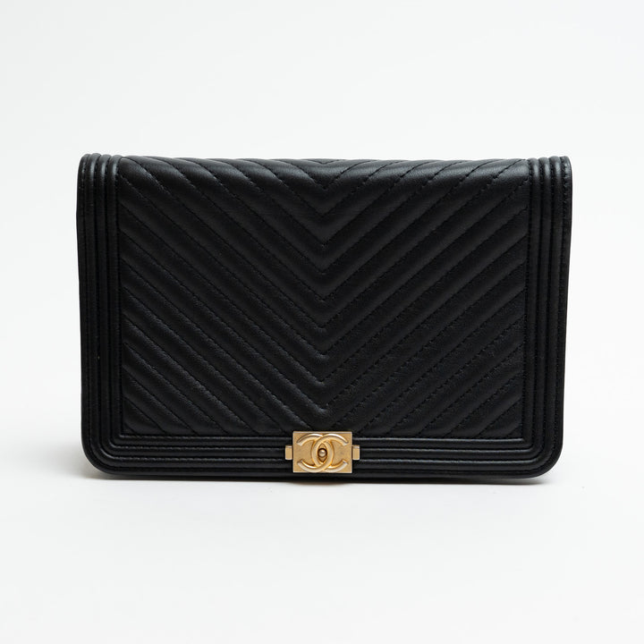 Pre-Loved Chanel™ Black Nappa Chevron Leather Boy Wallet on Chain