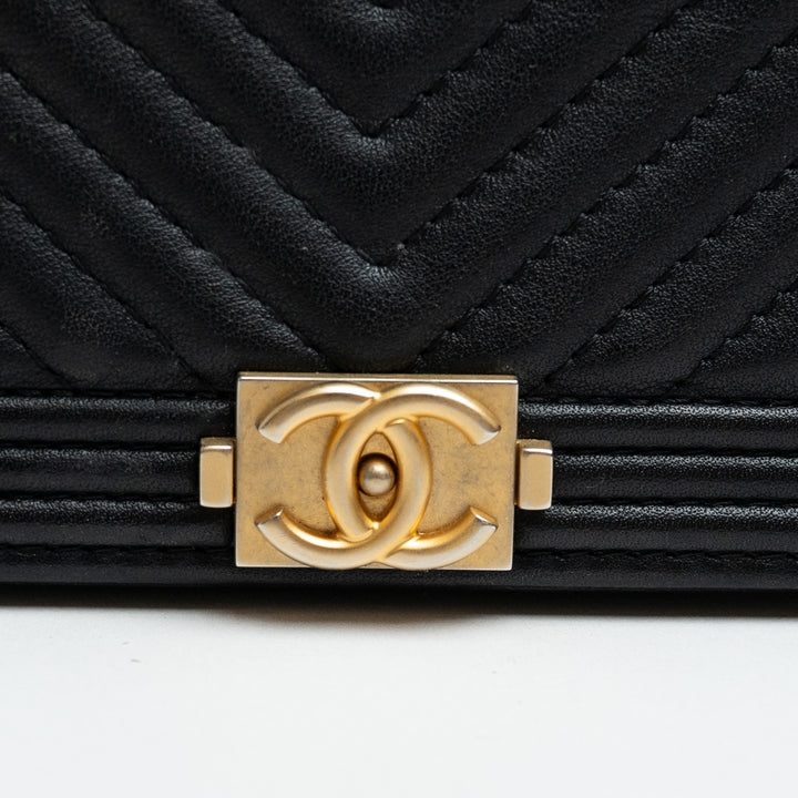 Pre-Loved Chanel™ Black Nappa Chevron Leather Boy Wallet on Chain