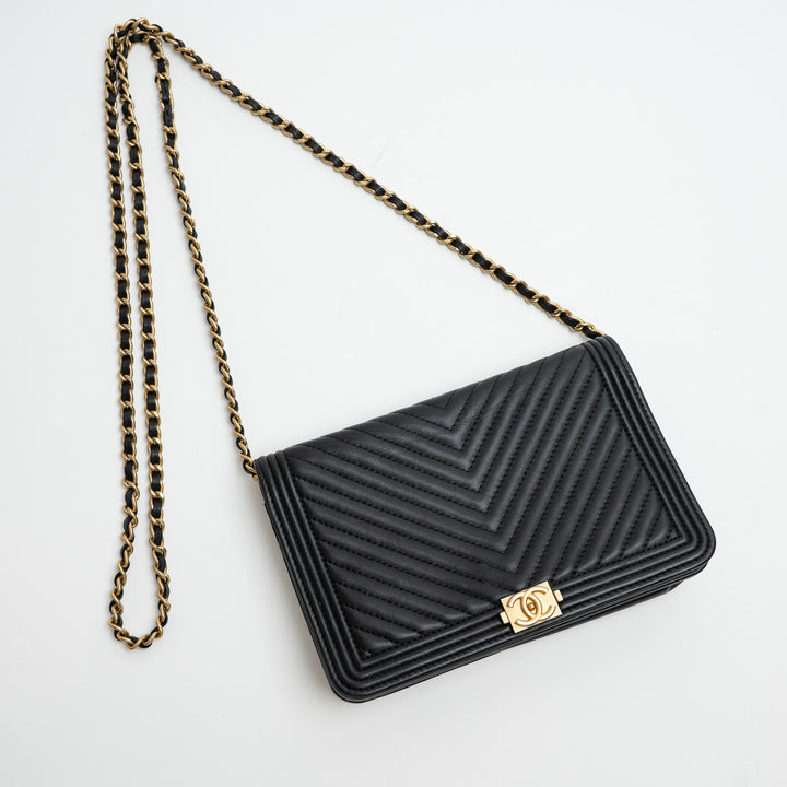 Pre-Loved Chanel™ Black Nappa Chevron Leather Boy Wallet on Chain